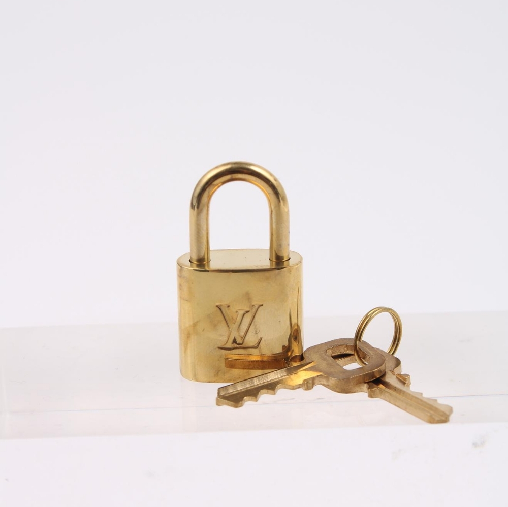 Authentic Louis Vuitton Luggage - Picture 4 of 10